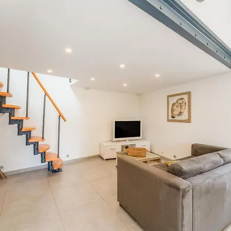 Apartment En Provence Saze (Gard)